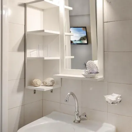 Thea Aparthotel Pyrgadikia