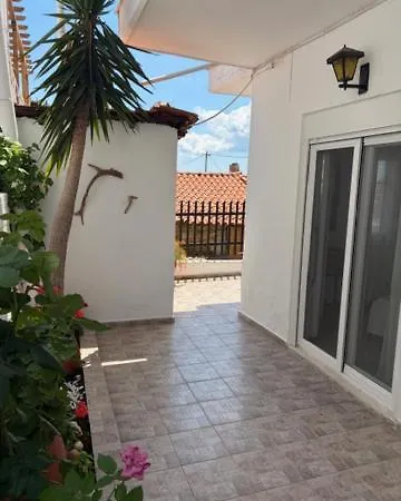 Aparthotel Thea Pyrgadikia