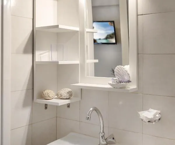 Thea Apartahotel Pyrgadikia